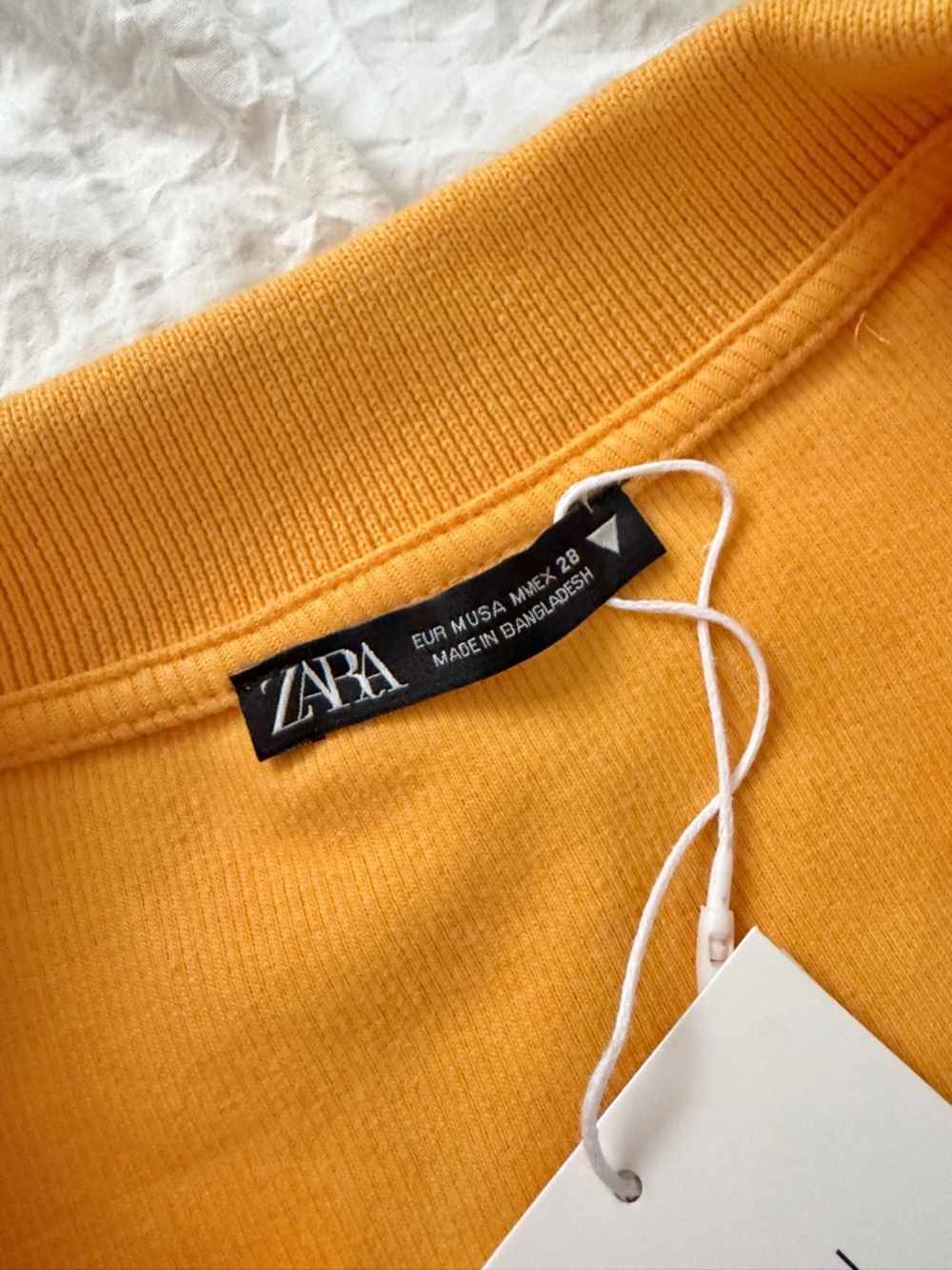 NWT Zara - Women's Short Sleeve V‑Neck Polo Crop Top - Yellow - Picture 12 of 16